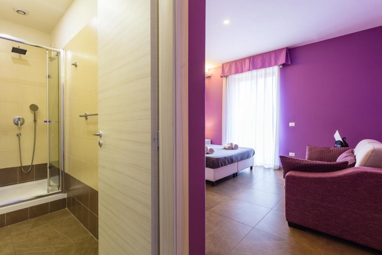 Bh Napoli Railway Hotel Екстериор снимка