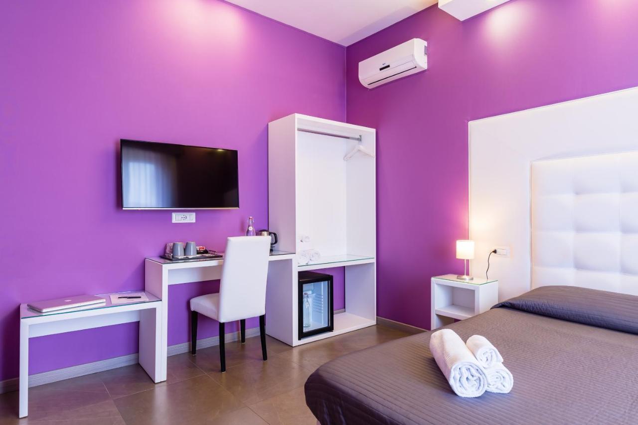 Bh Napoli Railway Hotel Екстериор снимка